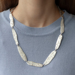 PARAGON ACME II 22 inches silver necklace on a model | Margo Orlovik IMPRINT Collection Contemporary Jewellery