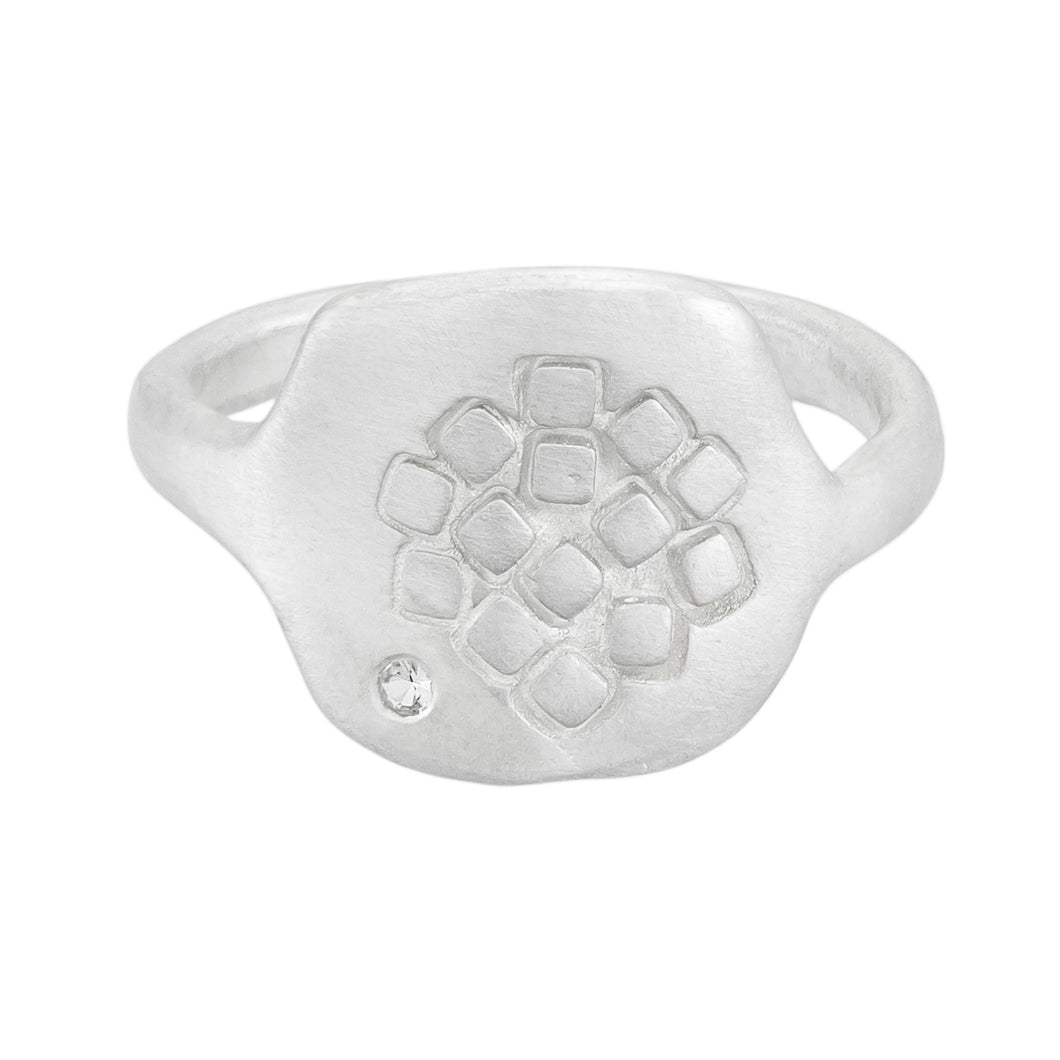 Rounded silver square-hexagonal organic signet ring with square pattern and white sapphire at the front | Imprint Collection | Margo Orlovik